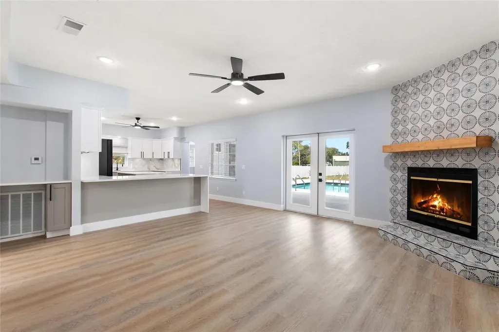 11958 Murray Avenue Largo FL 33778