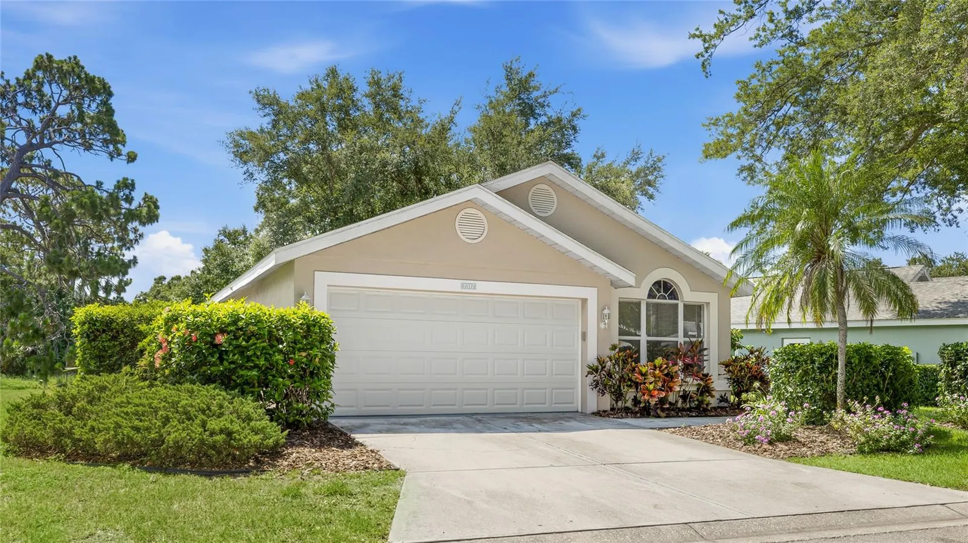 7317 Eleanor Circle Sarasota FL 34243