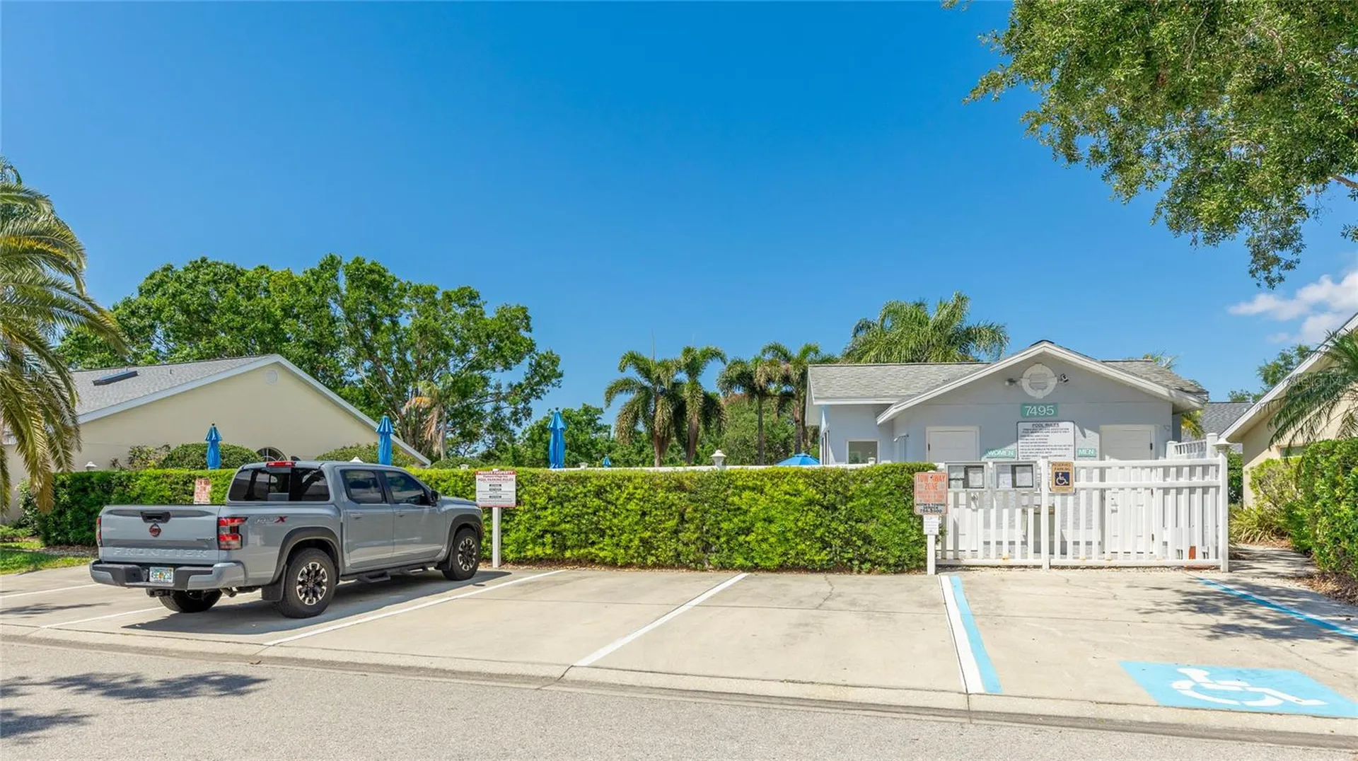 7317 Eleanor Circle Sarasota FL 34243