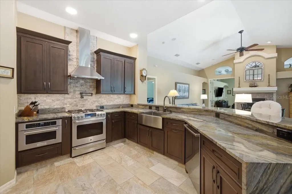 418 Pine Bluff Drive Lutz FL 33549
