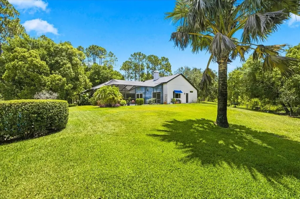 418 Pine Bluff Drive Lutz FL 33549