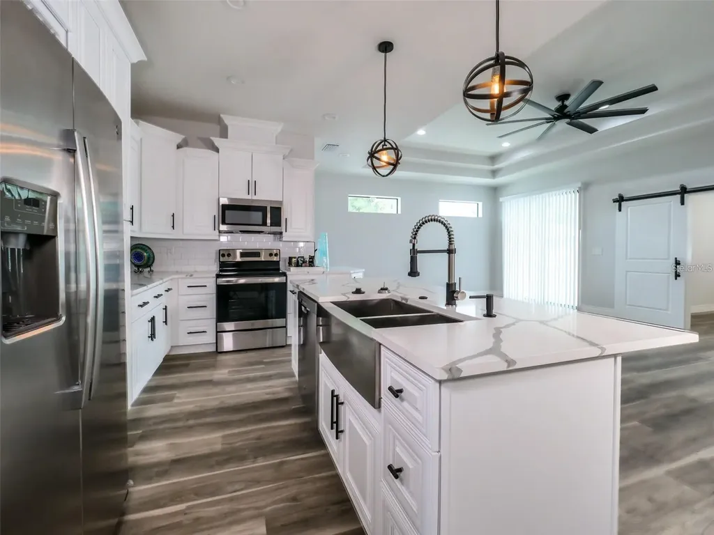 2303 W Ivy Street Tampa FL 33607