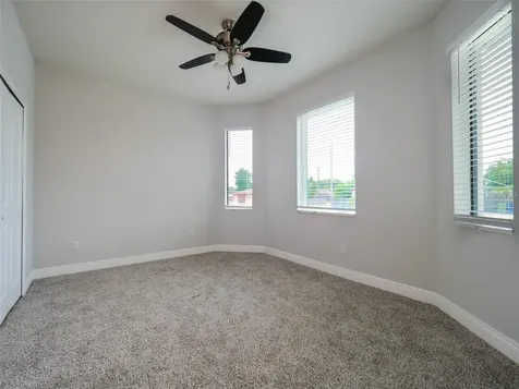 2303 W Ivy Street Tampa FL 33607