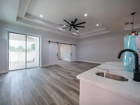 2303 W Ivy Street Tampa FL 33607