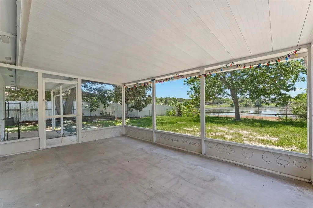 1754 Foxboro Drive Orlando FL 32812