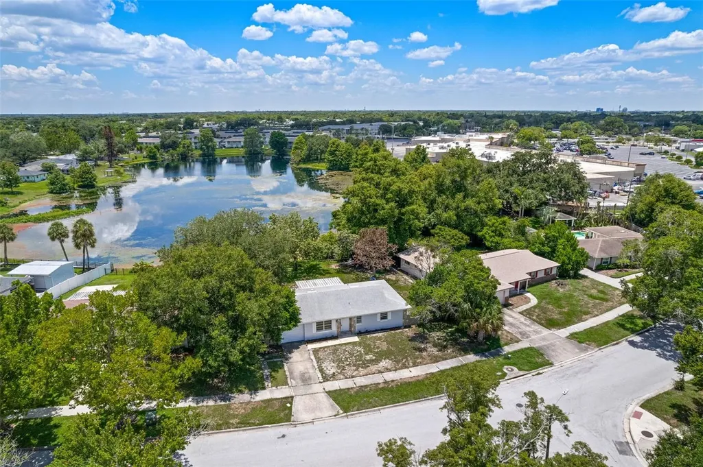1754 Foxboro Drive Orlando FL 32812