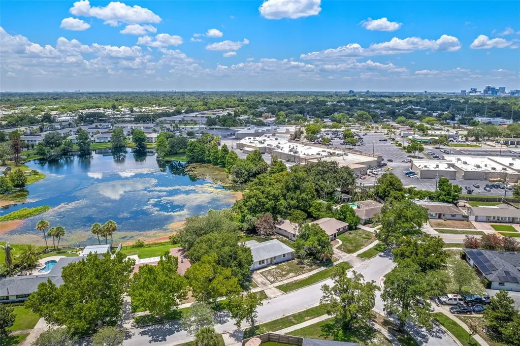 1754 Foxboro Drive Orlando FL 32812