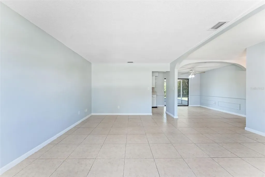1754 Foxboro Drive Orlando FL 32812