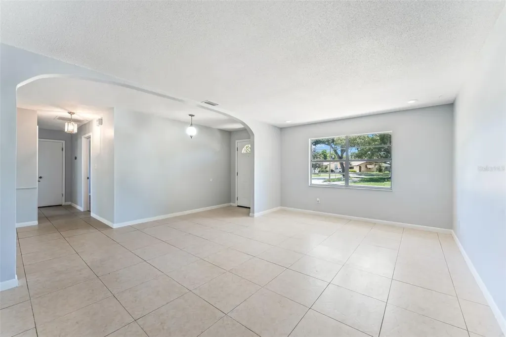 1754 Foxboro Drive Orlando FL 32812