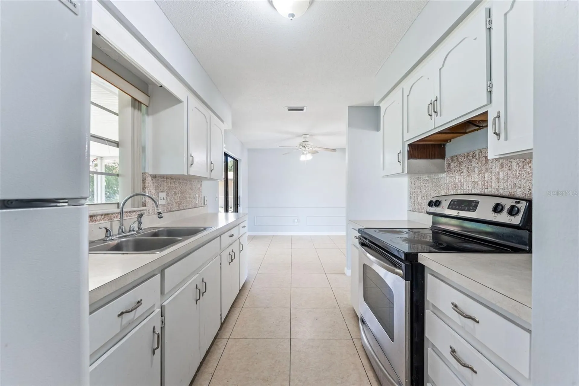 1754 Foxboro Drive Orlando FL 32812