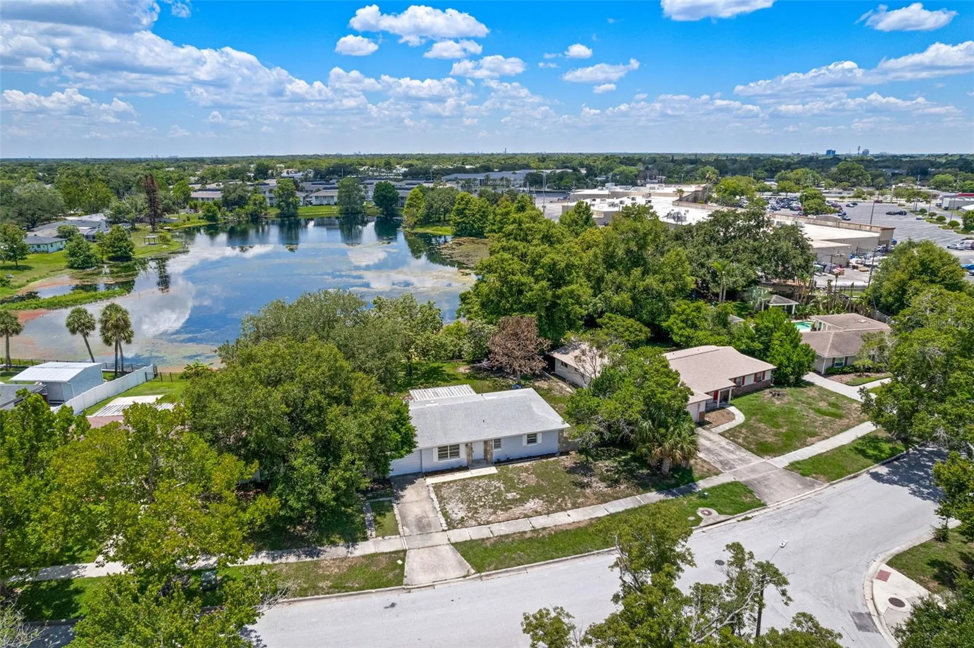 1754 Foxboro Drive Orlando FL 32812