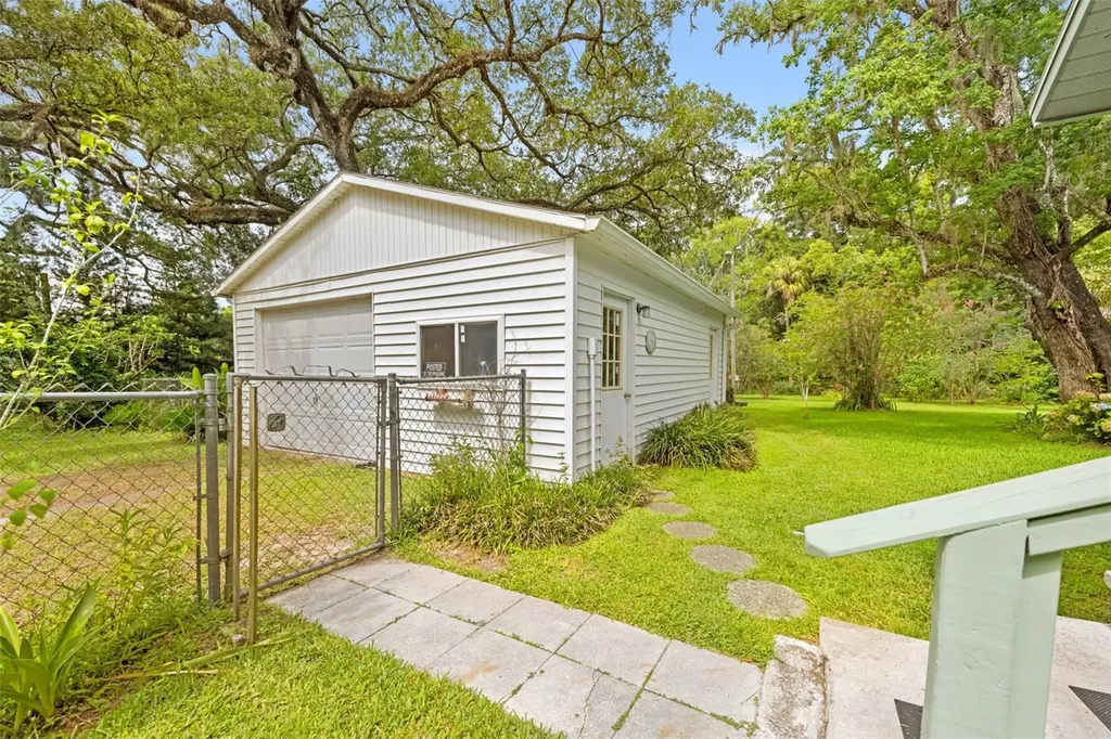 8511 Hillcrest Drive Brooksville FL 34601