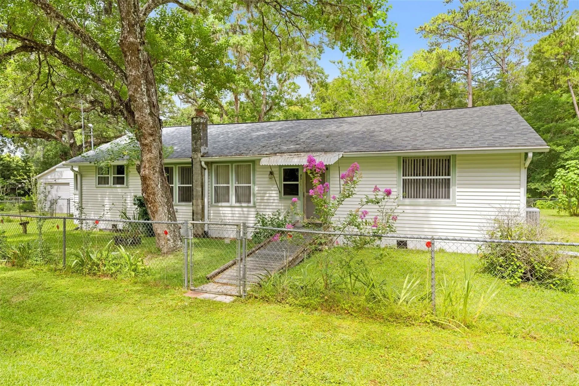 8511 Hillcrest Drive Brooksville FL 34601