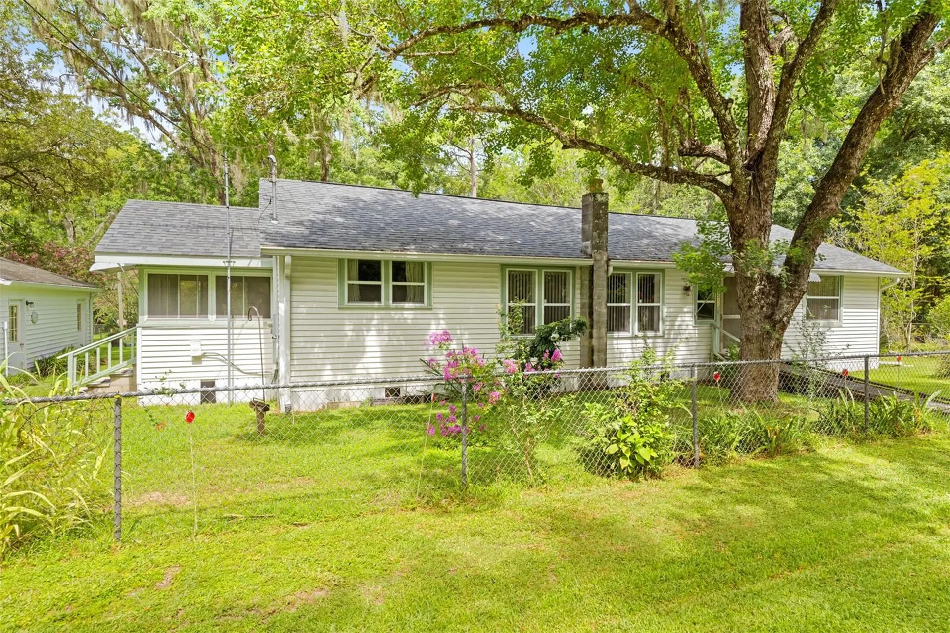 8511 Hillcrest Drive Brooksville FL 34601