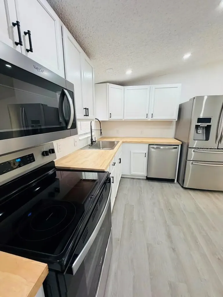 6734 Ravenwood Street Zephyrhills FL 33544