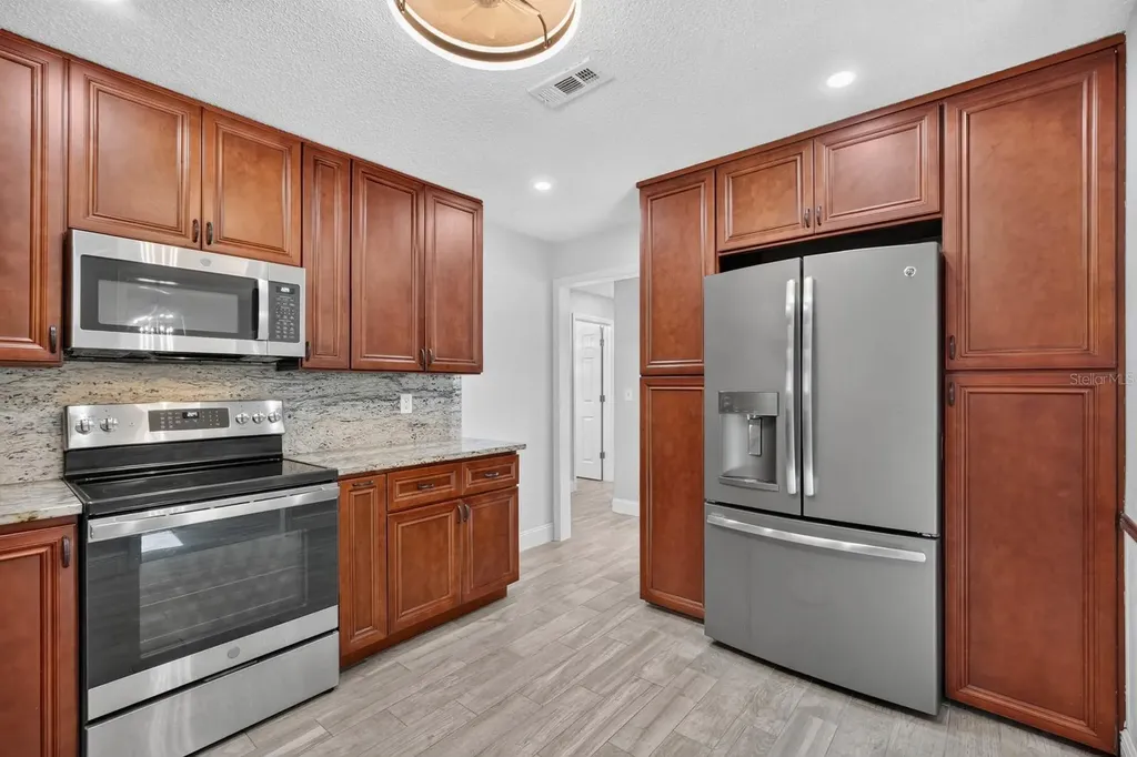 1017 E Indian Oaks Daytona Beach FL 32117