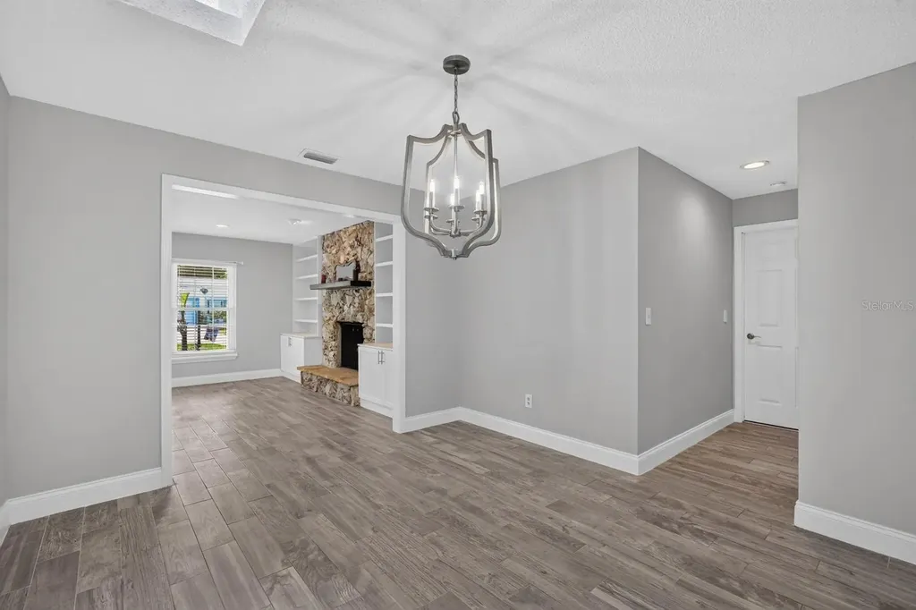 1017 E Indian Oaks Daytona Beach FL 32117