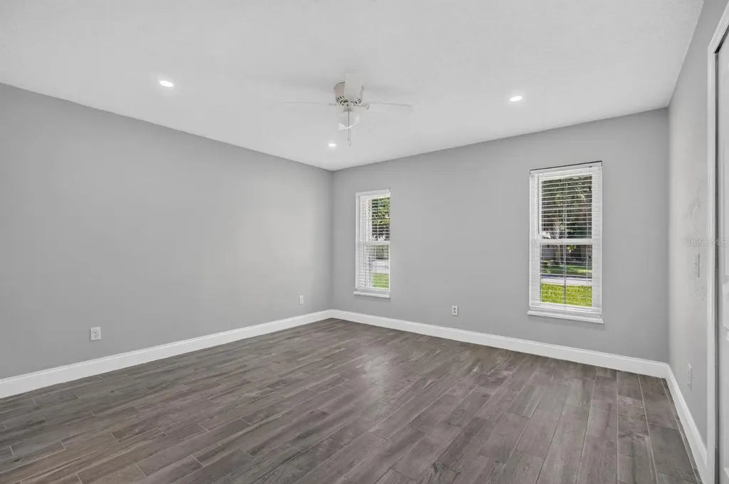 1017 E Indian Oaks Daytona Beach FL 32117