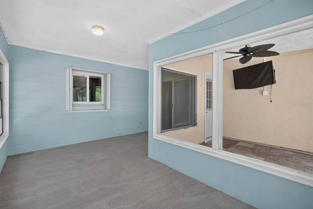 1017 E Indian Oaks Daytona Beach FL 32117