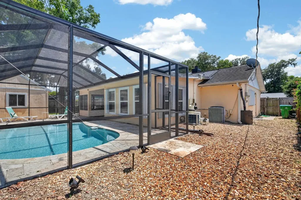 1017 E Indian Oaks Daytona Beach FL 32117