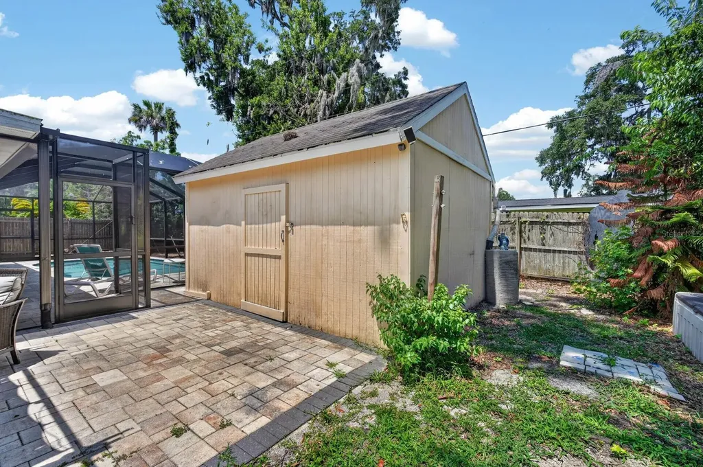1017 E Indian Oaks Daytona Beach FL 32117