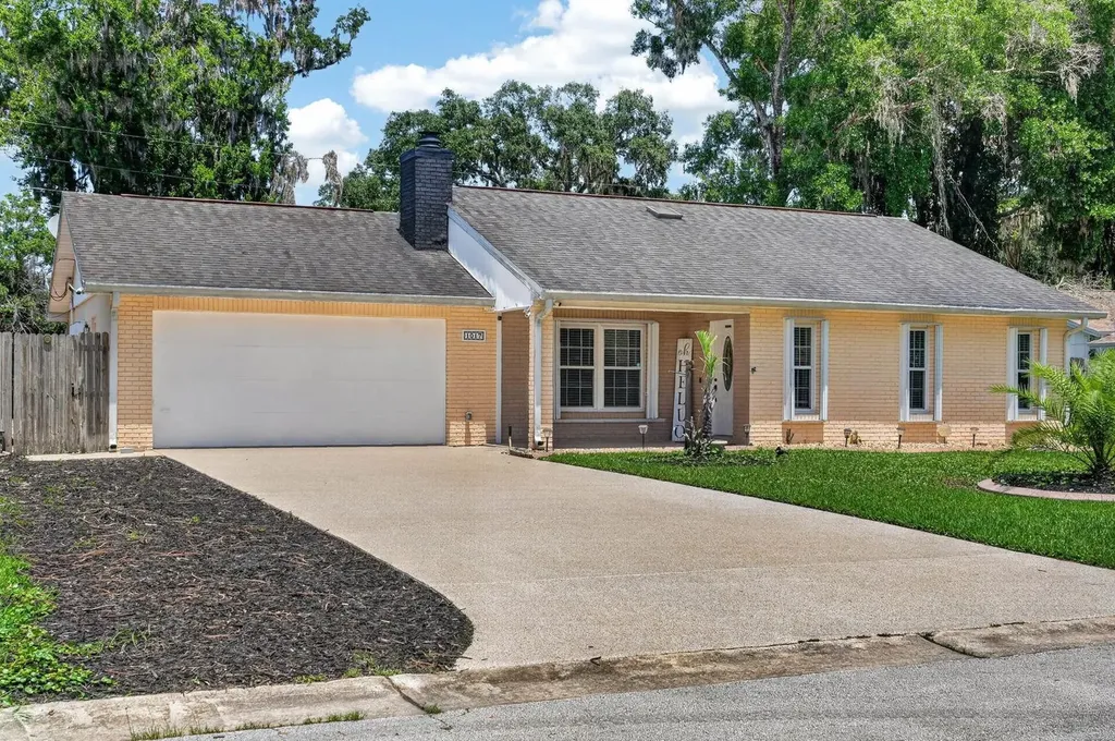 1017 E Indian Oaks Daytona Beach FL 32117