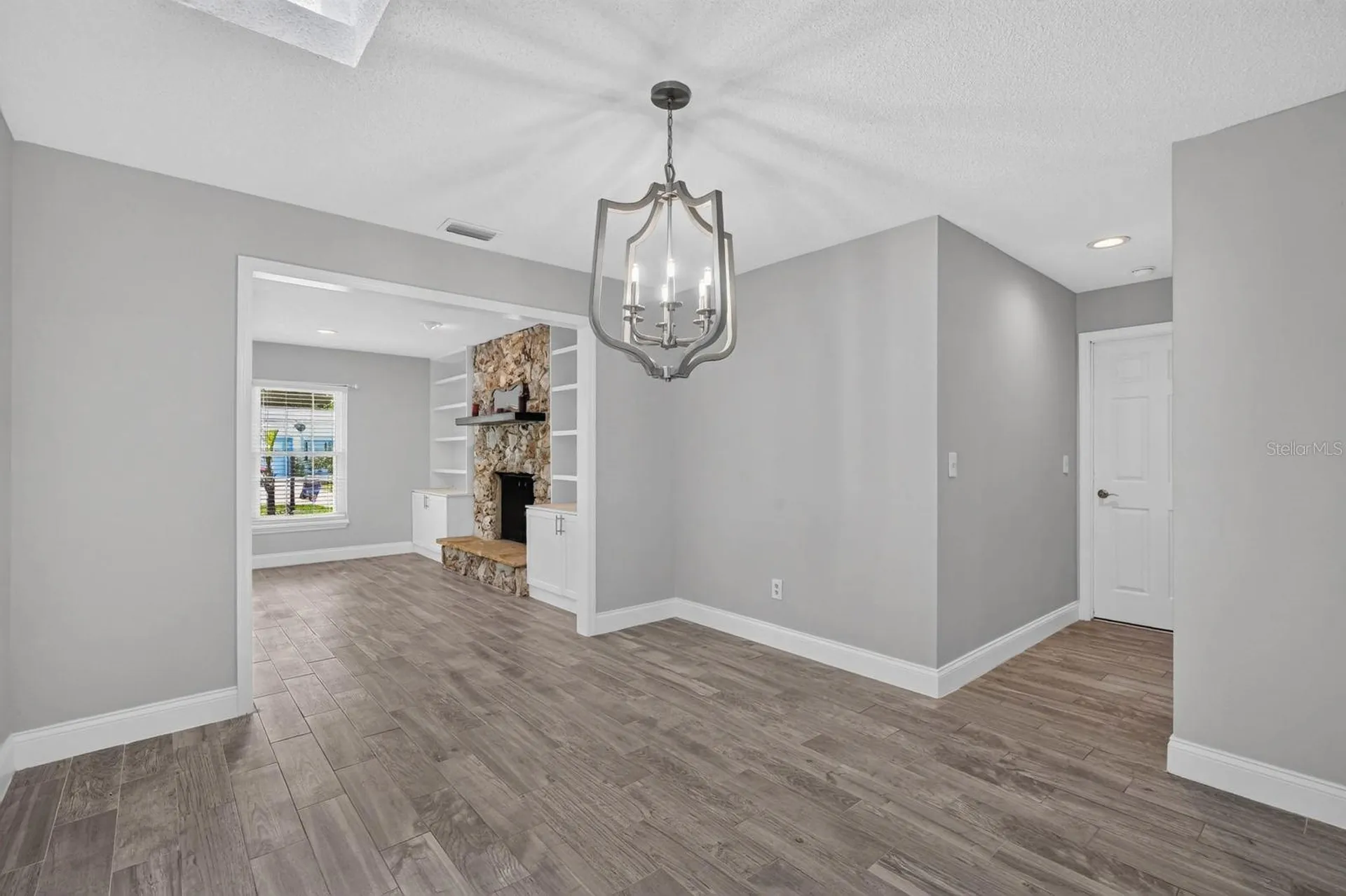 1017 E Indian Oaks Daytona Beach FL 32117