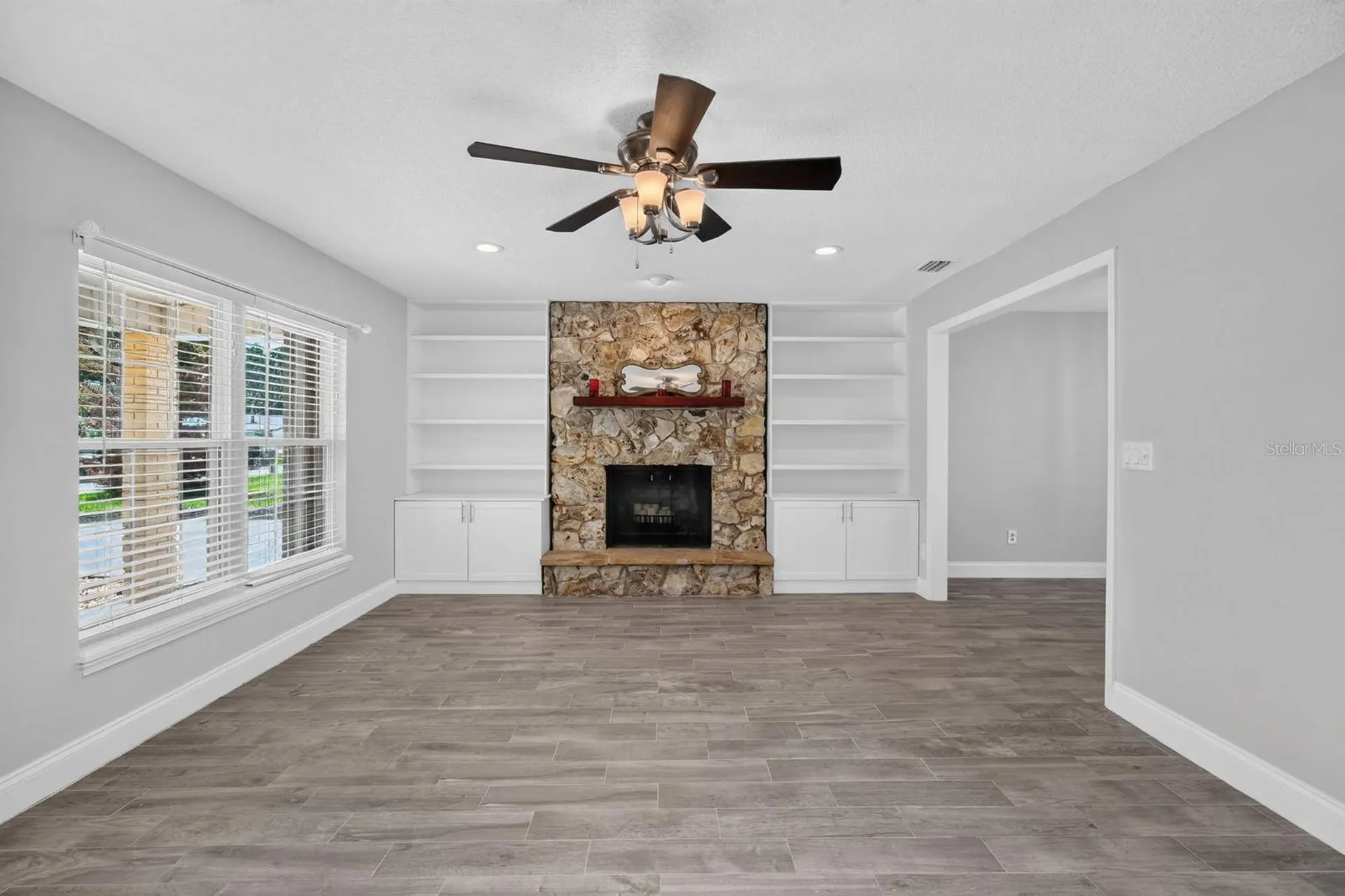1017 E Indian Oaks Daytona Beach FL 32117