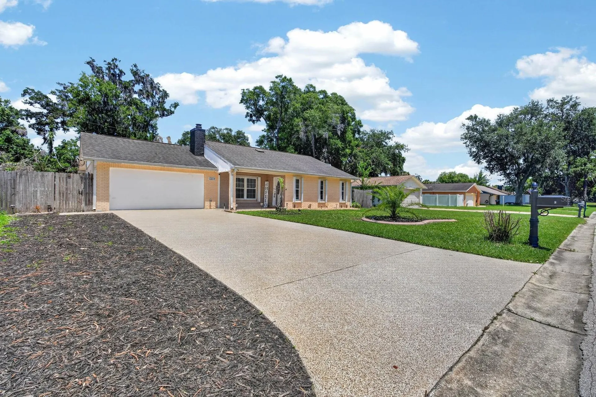 1017 E Indian Oaks Daytona Beach FL 32117