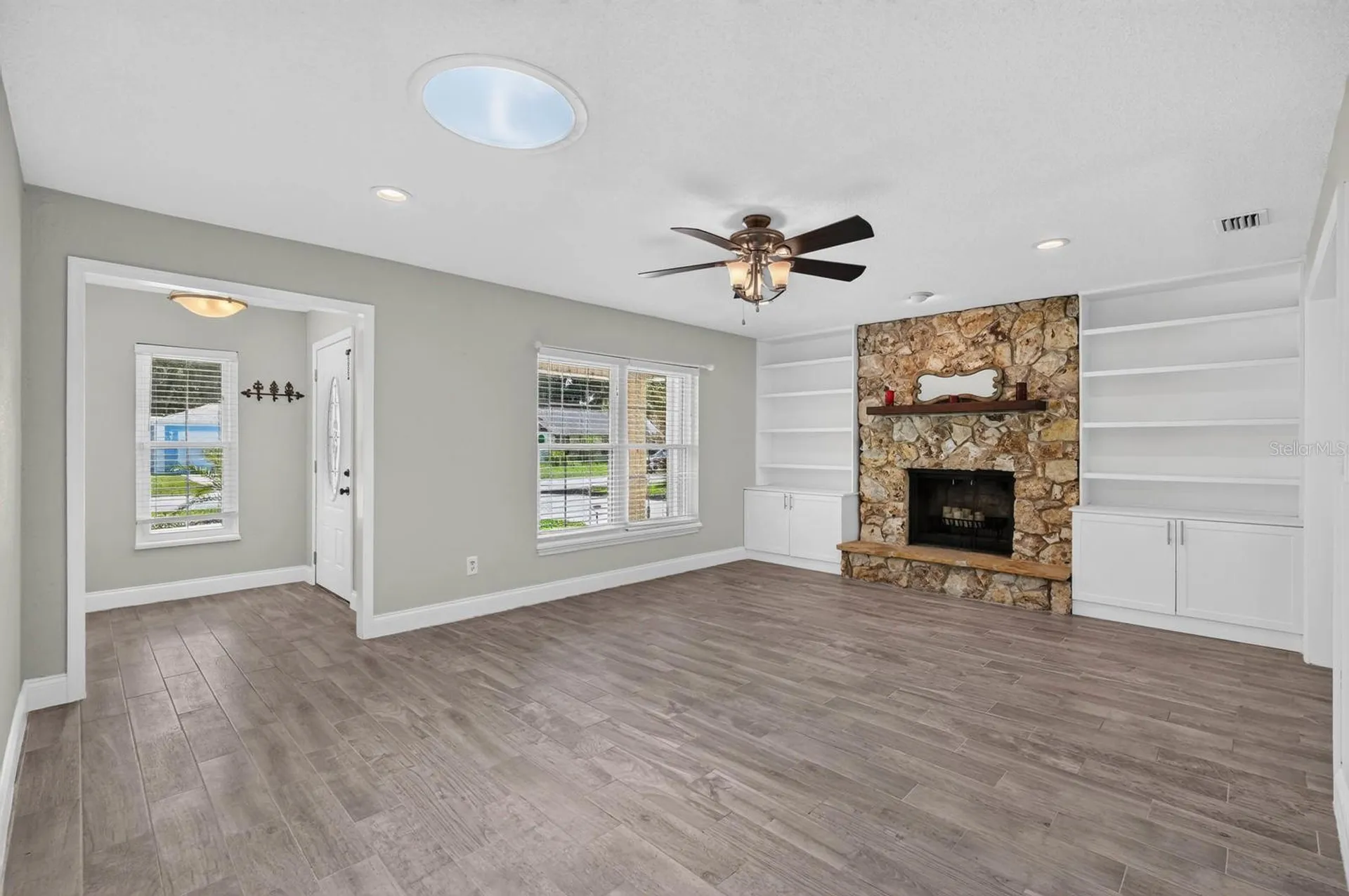 1017 E Indian Oaks Daytona Beach FL 32117