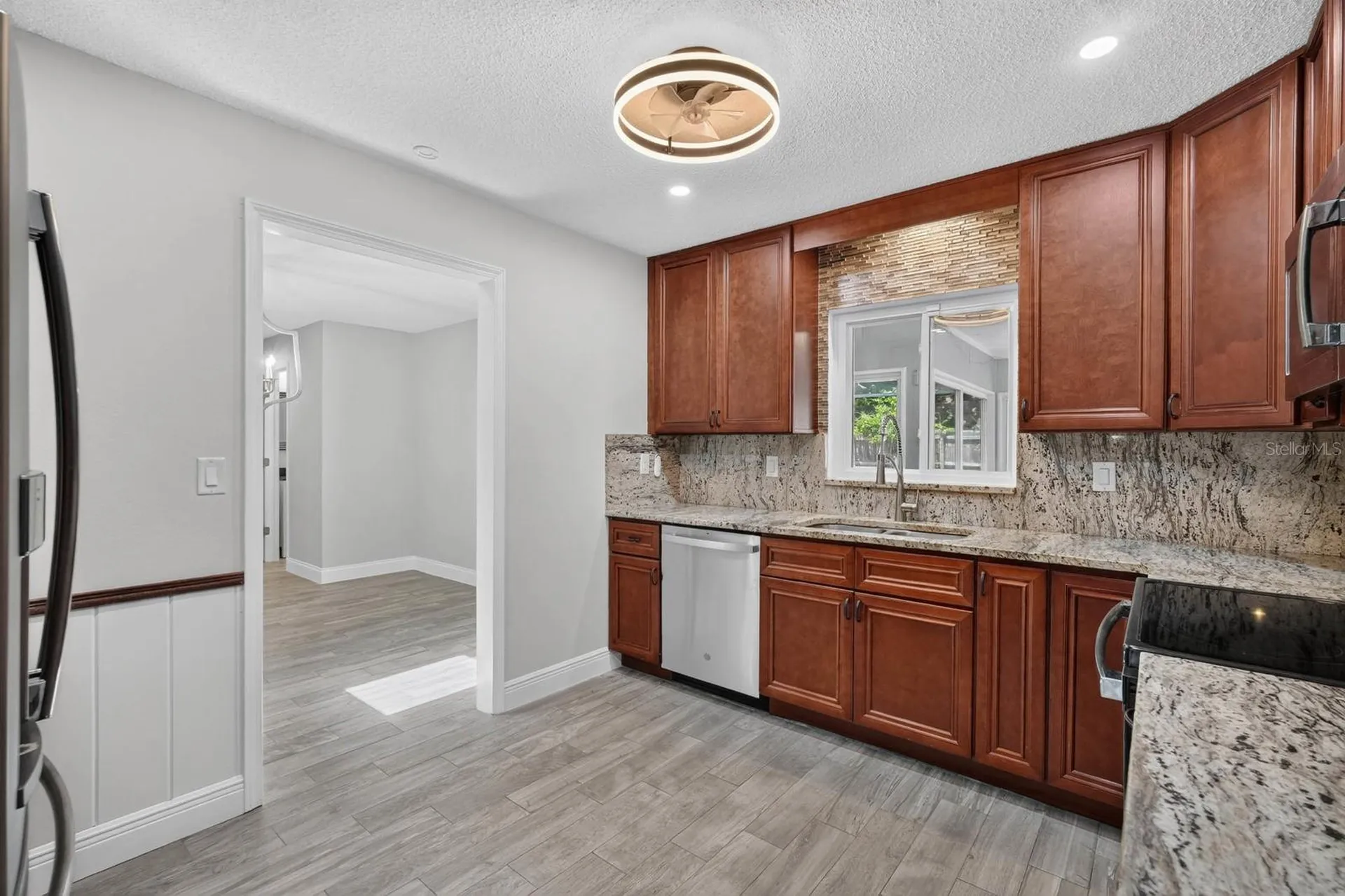 1017 E Indian Oaks Daytona Beach FL 32117