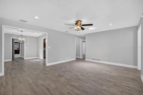 1017 E Indian Oaks Daytona Beach FL 32117