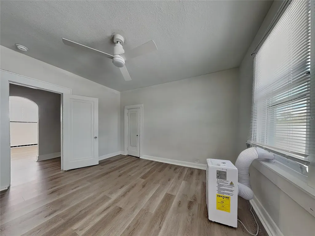 2904 W Chestnut Street Tampa FL 33607