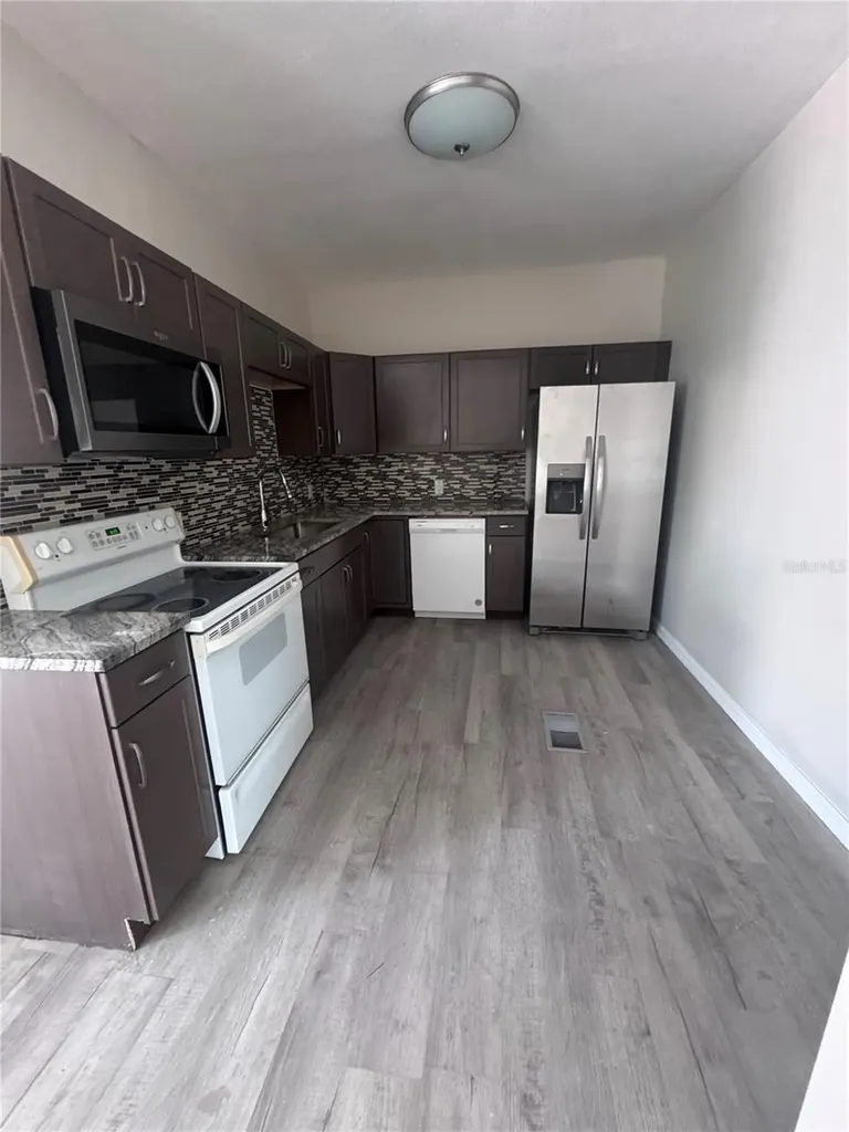 32 Ada Street Tarpon Springs FL 34689