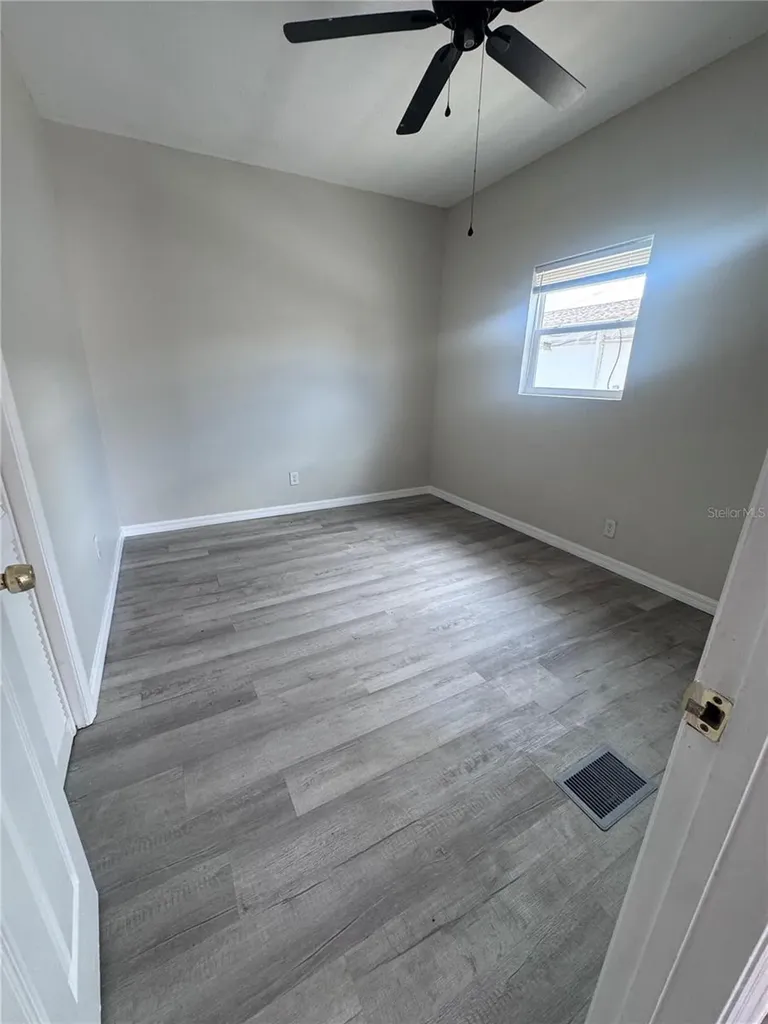 32 Ada Street Tarpon Springs FL 34689