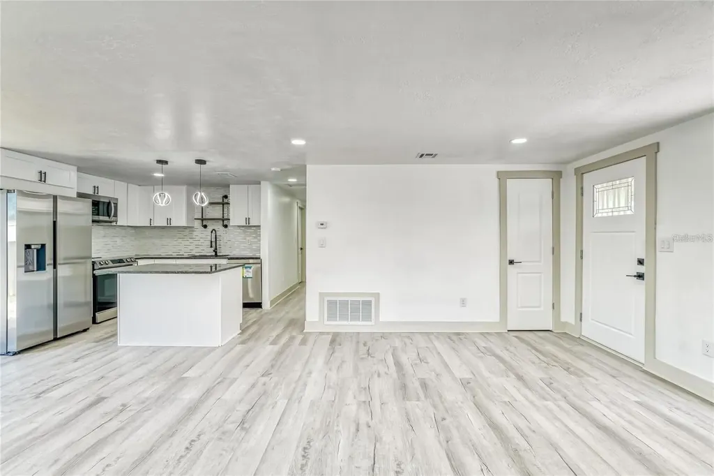 1300 Melonwood Avenue Clearwater FL 33759