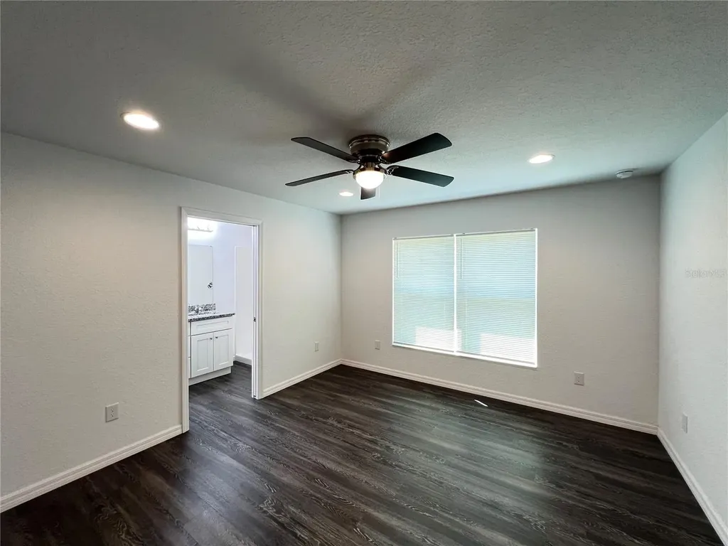 190 Fisher Way Ocklawaha FL 32179