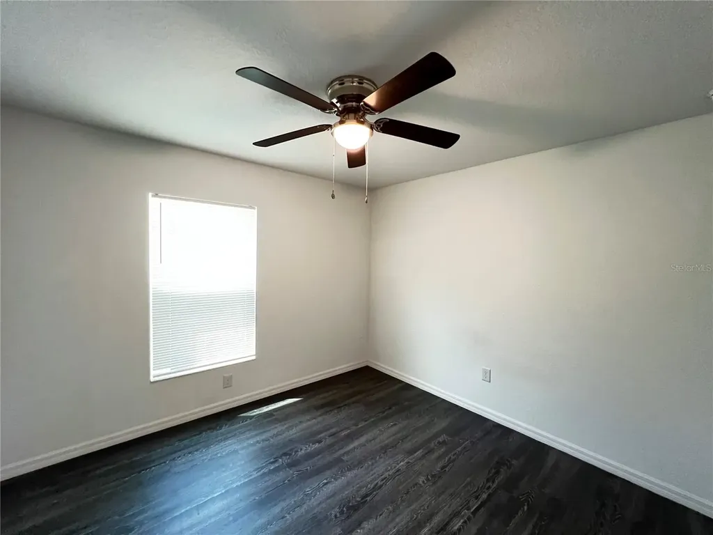 190 Fisher Way Ocklawaha FL 32179