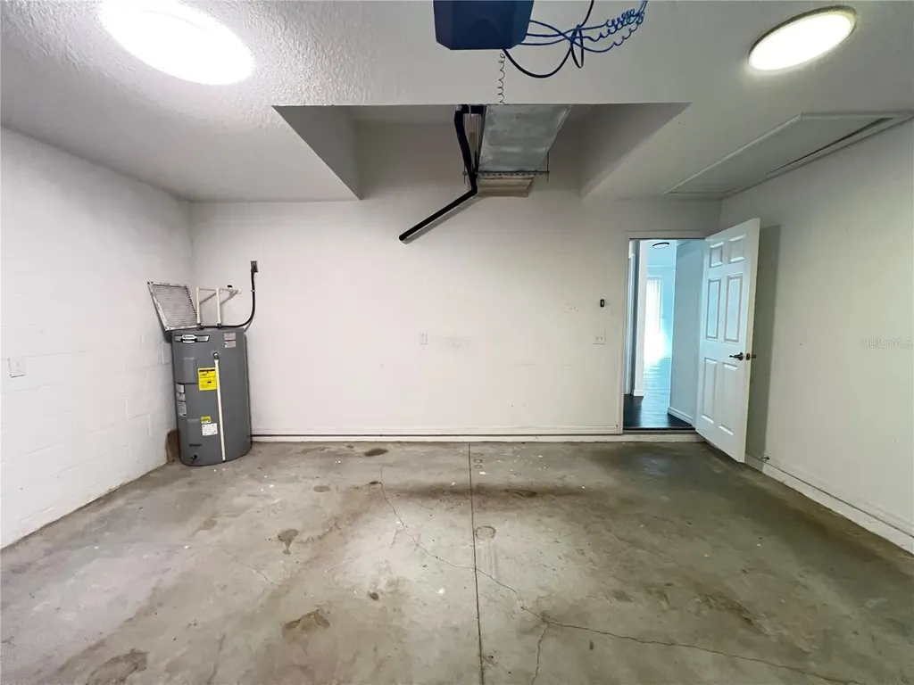 190 Fisher Way Ocklawaha FL 32179