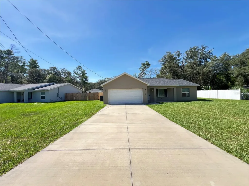 190 Fisher Way Ocklawaha FL 32179