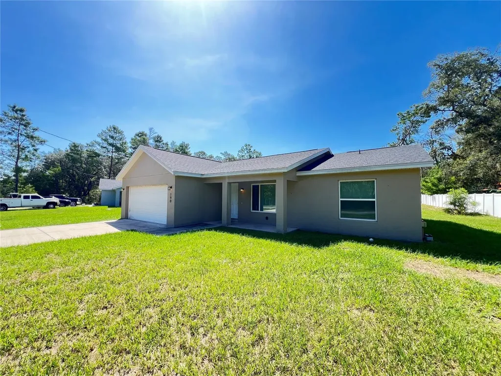 190 Fisher Way Ocklawaha FL 32179