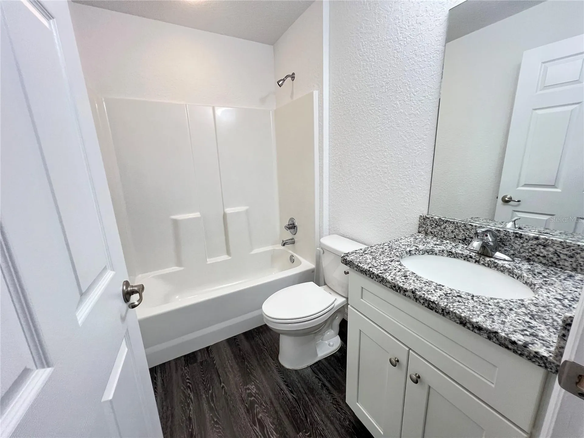 190 Fisher Way Ocklawaha FL 32179
