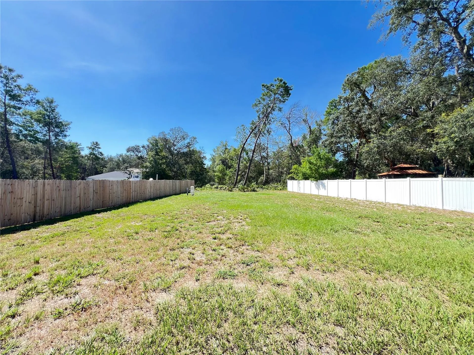 190 Fisher Way Ocklawaha FL 32179