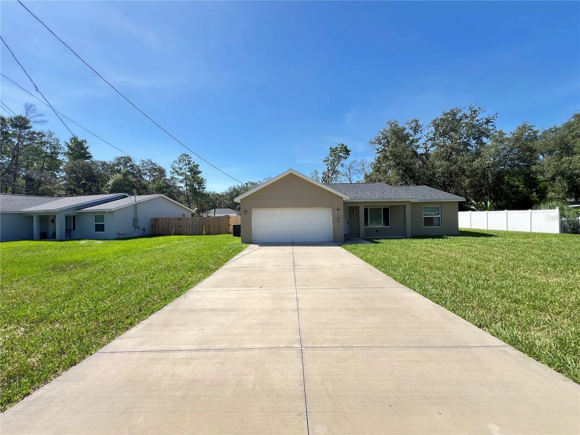 190 Fisher Way Ocklawaha FL 32179