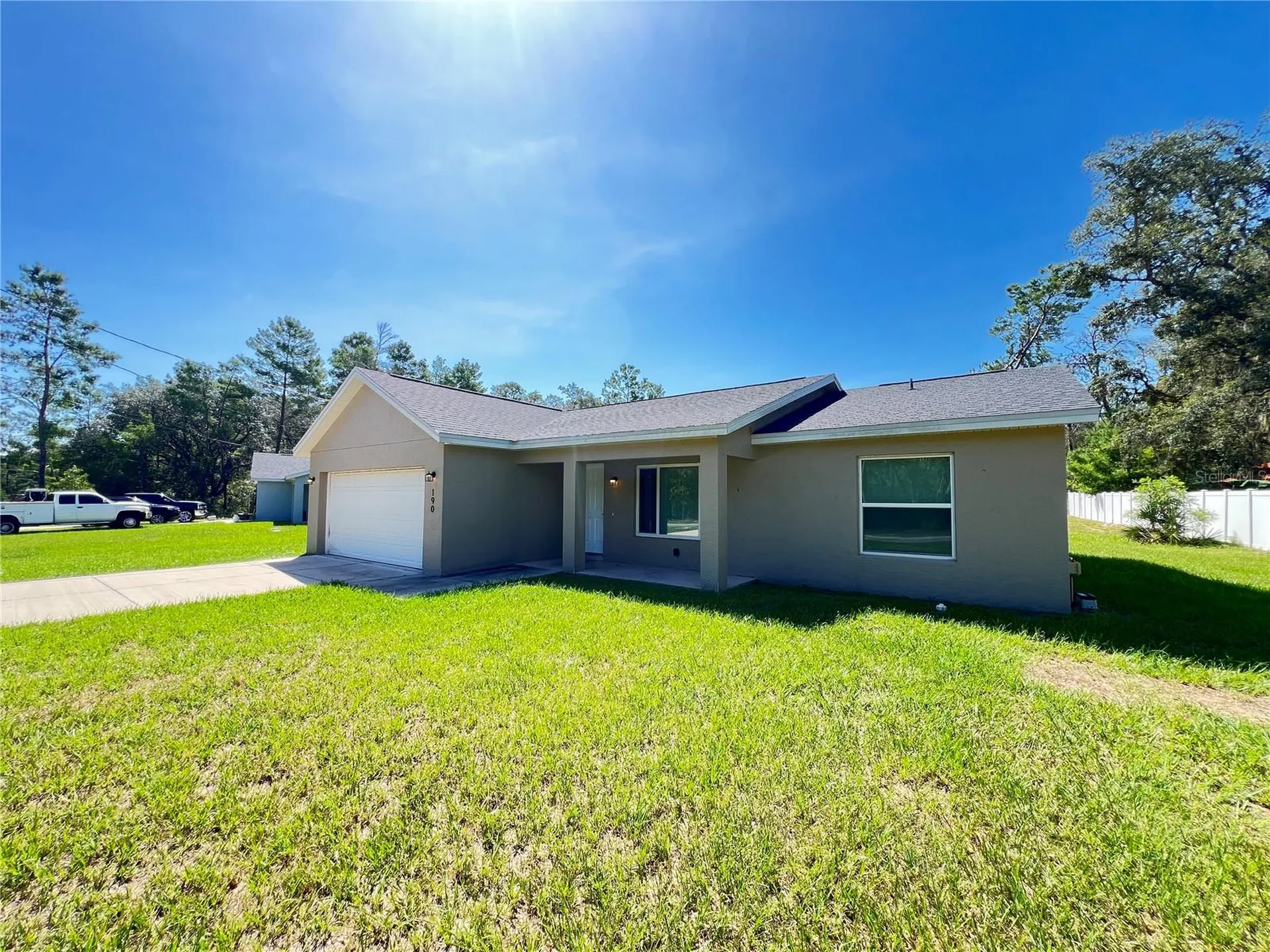 190 Fisher Way Ocklawaha FL 32179