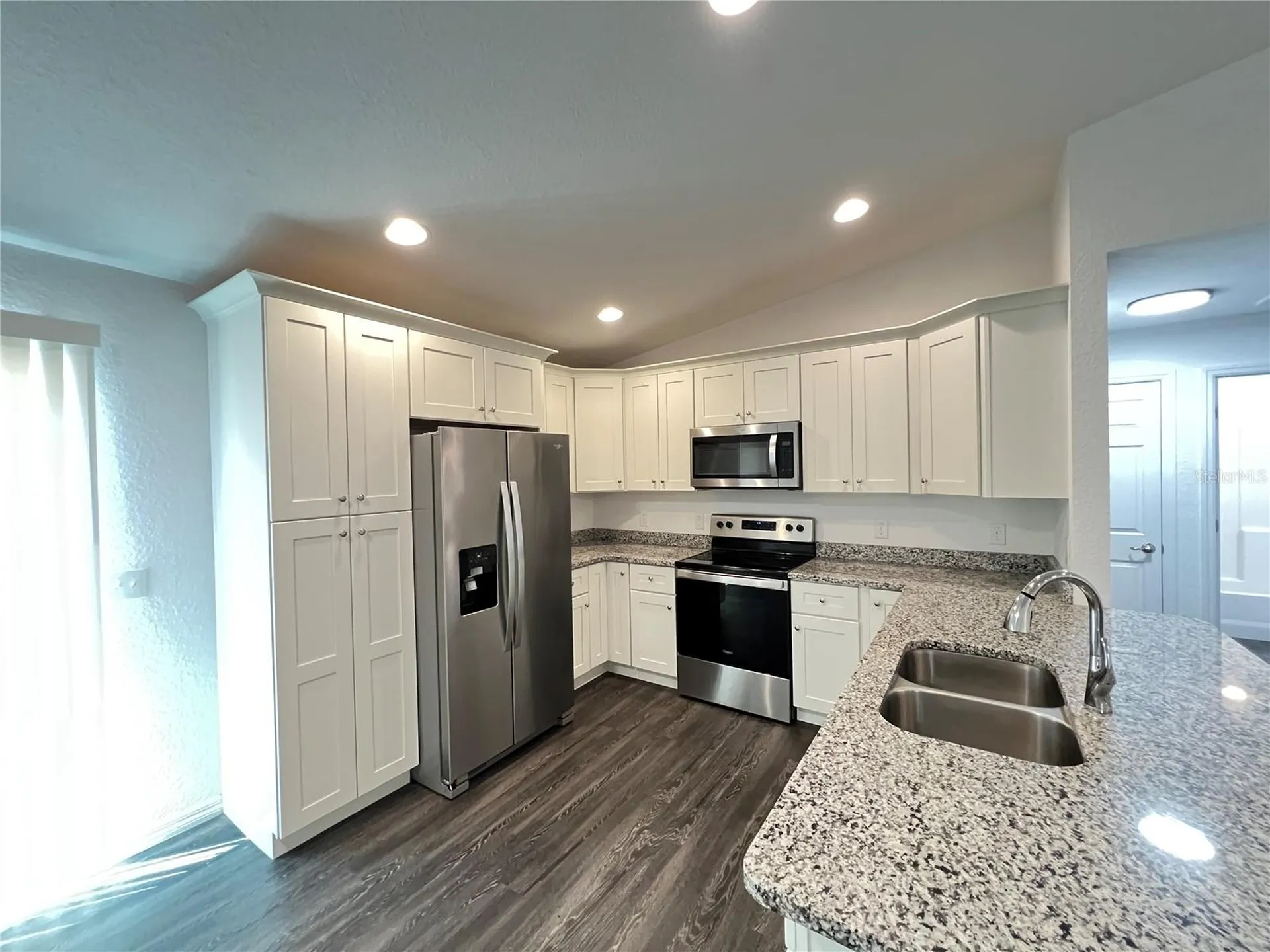 190 Fisher Way Ocklawaha FL 32179