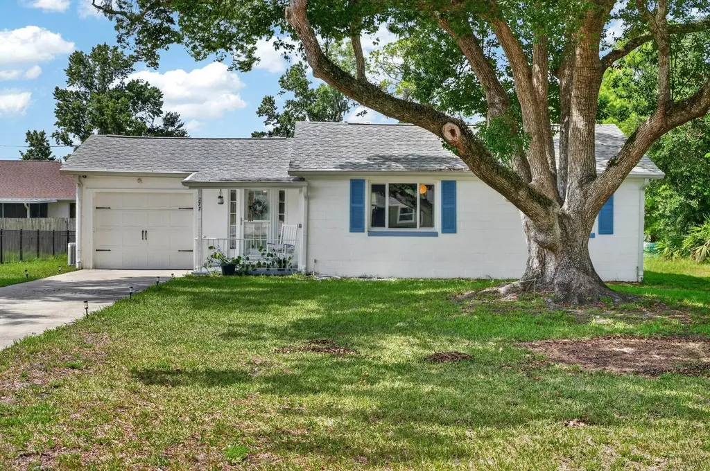 277 Debary Drive Debary FL 32713