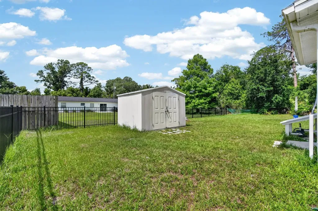 277 Debary Drive Debary FL 32713