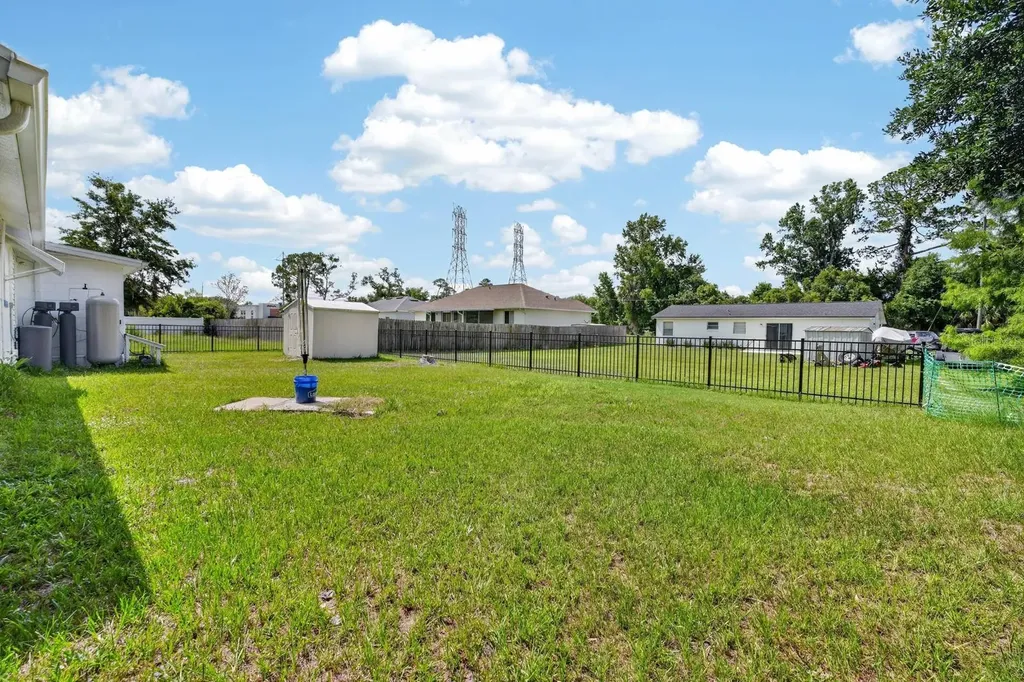 277 Debary Drive Debary FL 32713