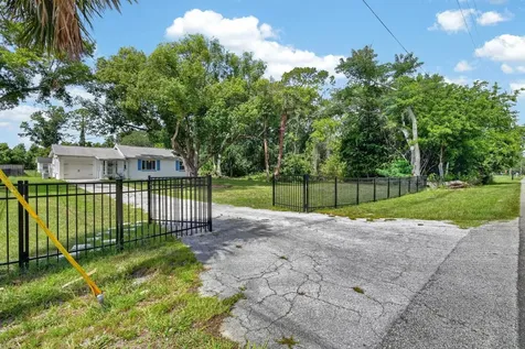 277 Debary Drive Debary FL 32713
